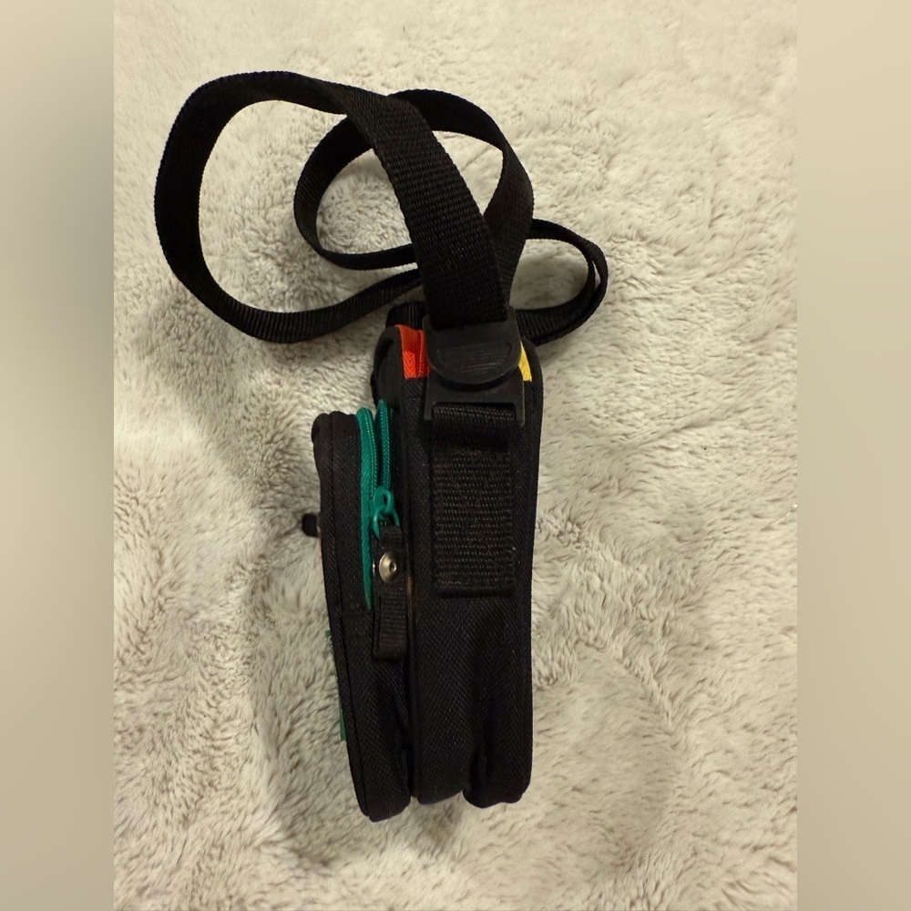 United Colors Of Benetton Camera Bag Cross Body Carry Case 90’s 6”x4”x2.5” - Picture 2 of 6